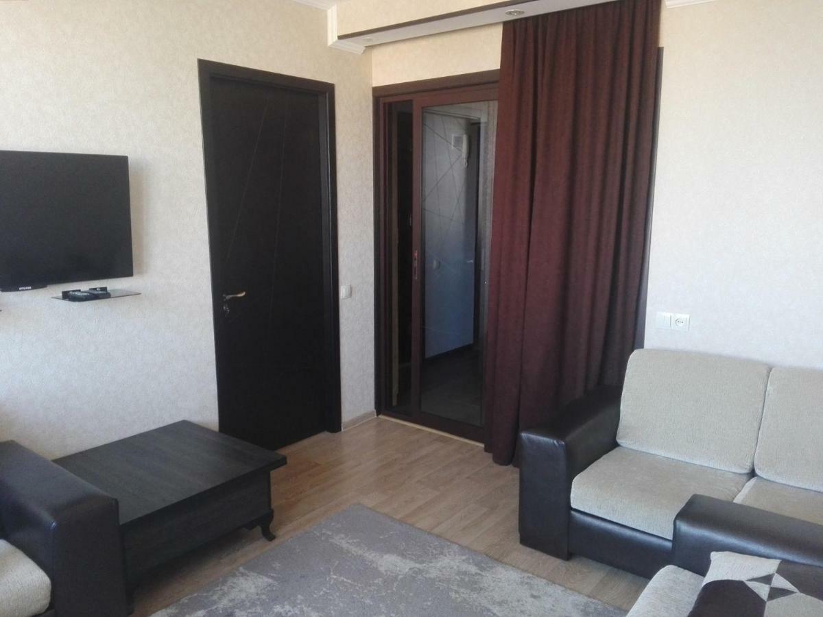 Apartamento Var-Ketili Tiflis Exterior foto